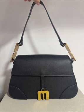 MURWAY. $400 Black Shoulder Bag (Genuine Leather)
